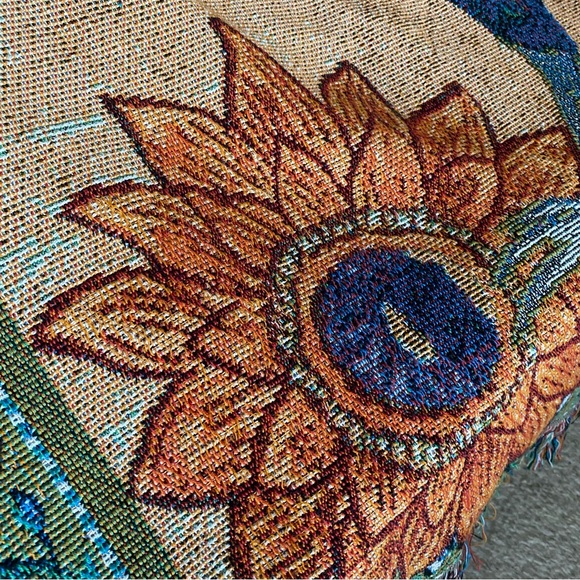 Elegant Peacock Woven Throw Blanket - Picture 5 of 9